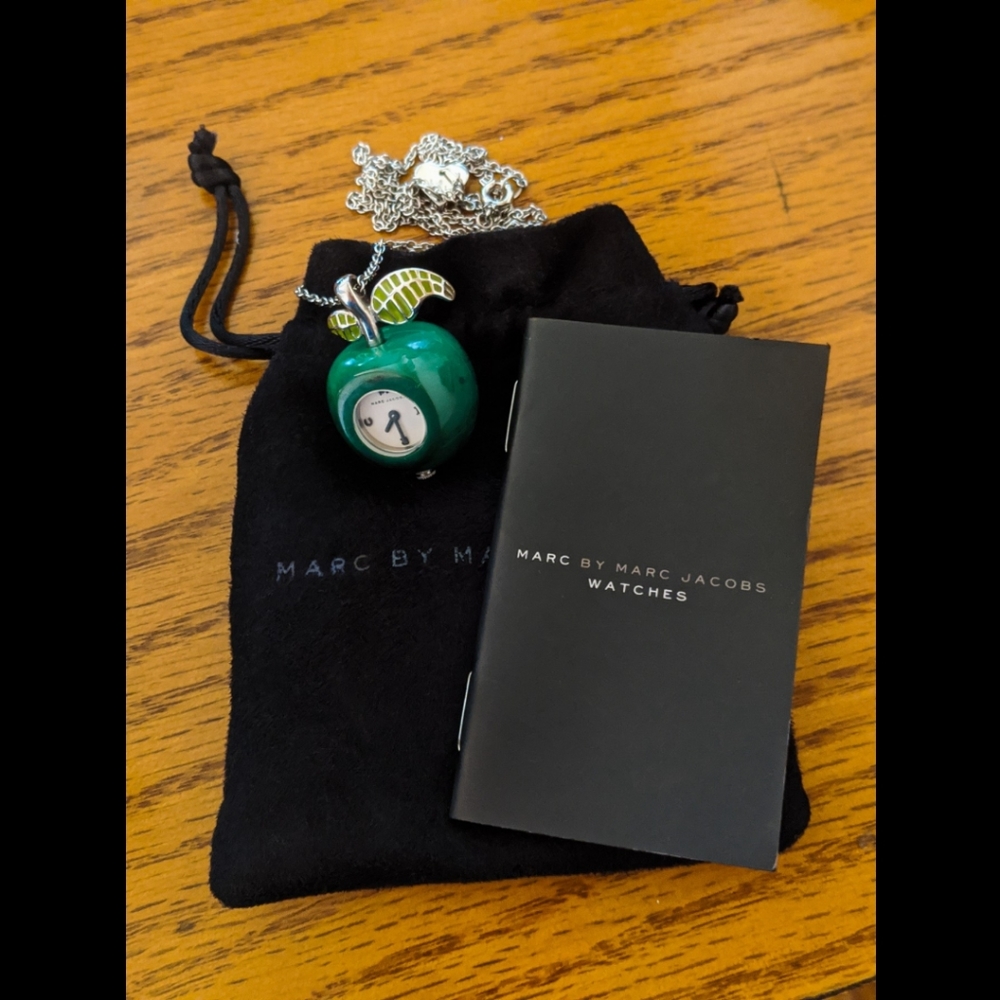 Marc by Marc Jacobs Green Apple Watch Necklace